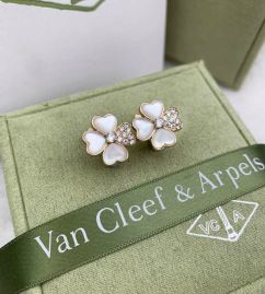 Picture of Van Cleef Arpels Sets _SKUVanCleef&Arpelssuits091211816591